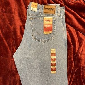 Wrangler Rugged wear relaxed jeans